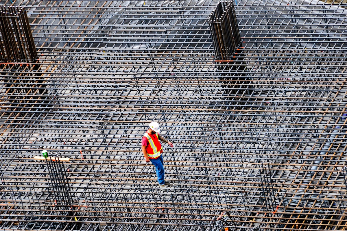 Bewehrung auf einer Rohbaustelle